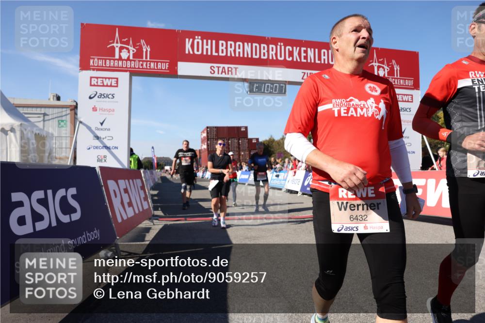 03.10.2025 - Köhlbrandbrückenlauf Lena Gebhardt http://msf.ph/oto/9059257 03.10.2025 13:10:08 Ziel 4196, 4343, 4573, 4683, 4730, 4787, 4929, 5763, 5977, 6083, 6111, 6428, 6432, 6764, 6813 meine-sportfotos.de