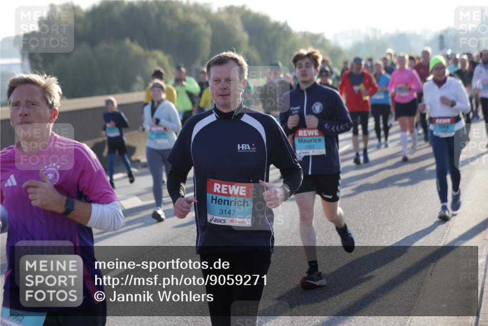 03.10.2025 - Köhlbrandbrückenlauf Jannik Wohlers http://msf.ph/oto/9059271 03.10.2025 09:22:10 Position 3 3562, 1725, 3147 meine-sportfotos.de