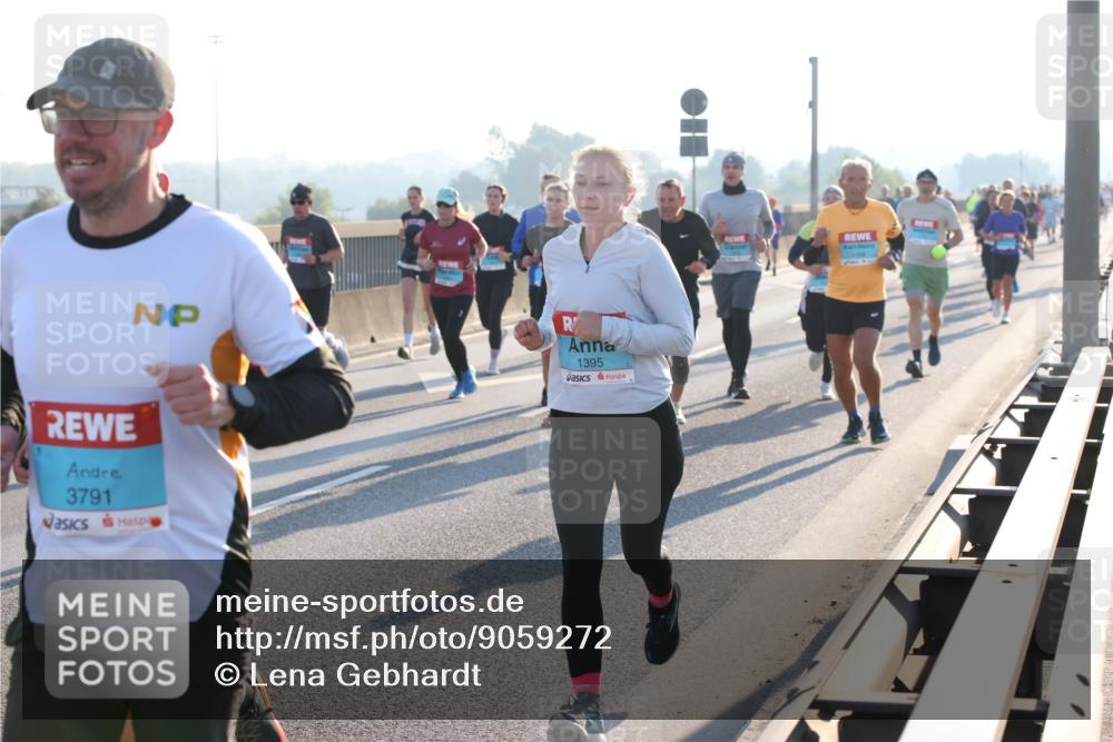 03.10.2025 - Köhlbrandbrückenlauf Lena Gebhardt http://msf.ph/oto/9059272 03.10.2025 09:18:45 Position 1 3791, 1395 meine-sportfotos.de
