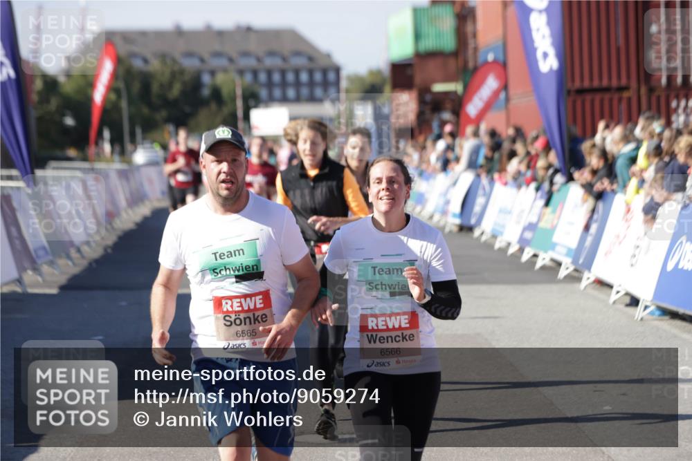 03.10.2025 - Köhlbrandbrückenlauf Jannik Wohlers http://msf.ph/oto/9059274 03.10.2025 13:12:18 Ziel 4266, 4305, 4369, 4470, 4474, 4656, 4908, 5062, 5644, 6098, 6121, 6185, 6565, 6566 meine-sportfotos.de