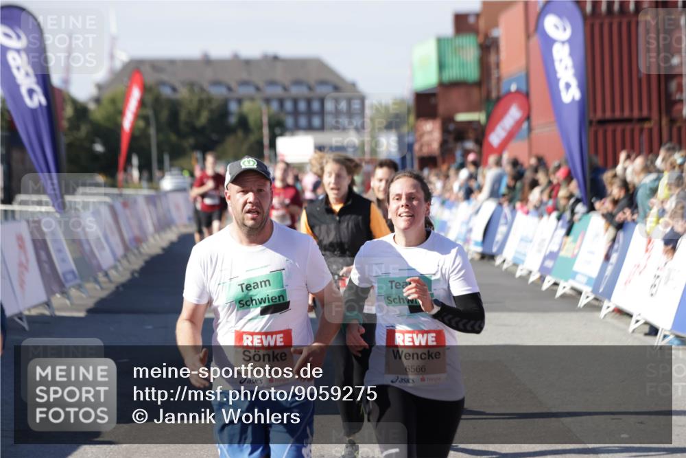 03.10.2025 - Köhlbrandbrückenlauf Jannik Wohlers http://msf.ph/oto/9059275 03.10.2025 13:12:18 Ziel 4266, 4305, 4369, 4470, 4474, 4656, 4908, 5062, 5644, 6098, 6121, 6185, 6565, 6566 meine-sportfotos.de