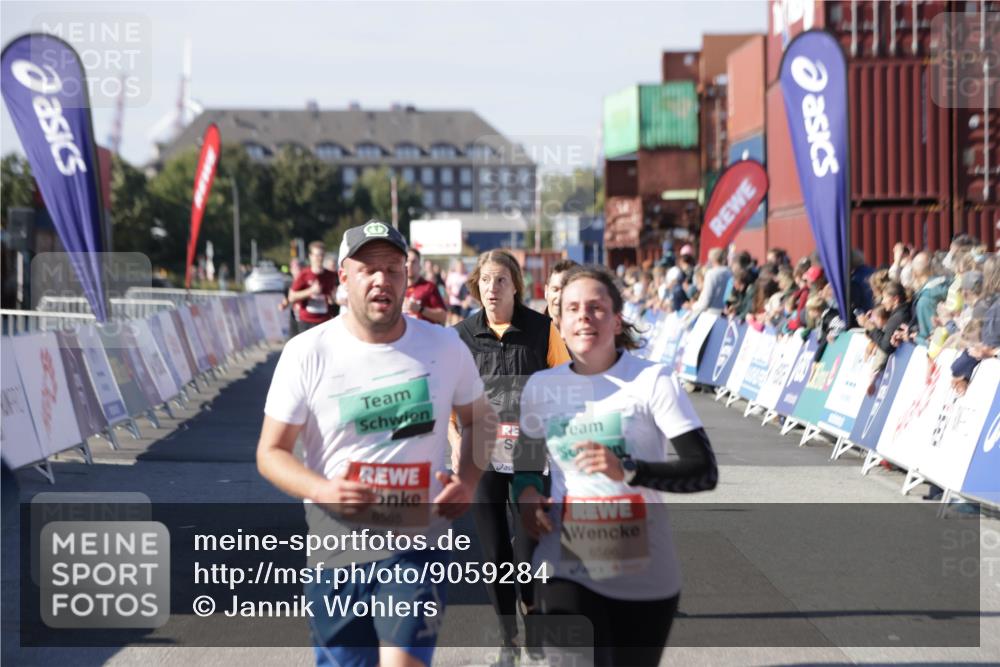 03.10.2025 - Köhlbrandbrückenlauf Jannik Wohlers http://msf.ph/oto/9059284 03.10.2025 13:12:18 Ziel 4266, 4305, 4369, 4470, 4474, 4656, 4908, 5062, 5644, 6098, 6121, 6185, 6565, 6566 meine-sportfotos.de
