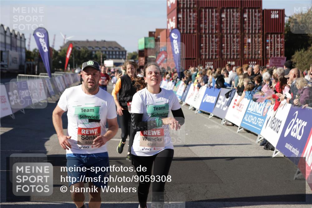 03.10.2025 - Köhlbrandbrückenlauf Jannik Wohlers http://msf.ph/oto/9059308 03.10.2025 13:12:19 Ziel 4266, 4305, 4369, 4470, 4474, 4656, 4908, 5062, 5644, 6098, 6121, 6185, 6565, 6566 meine-sportfotos.de