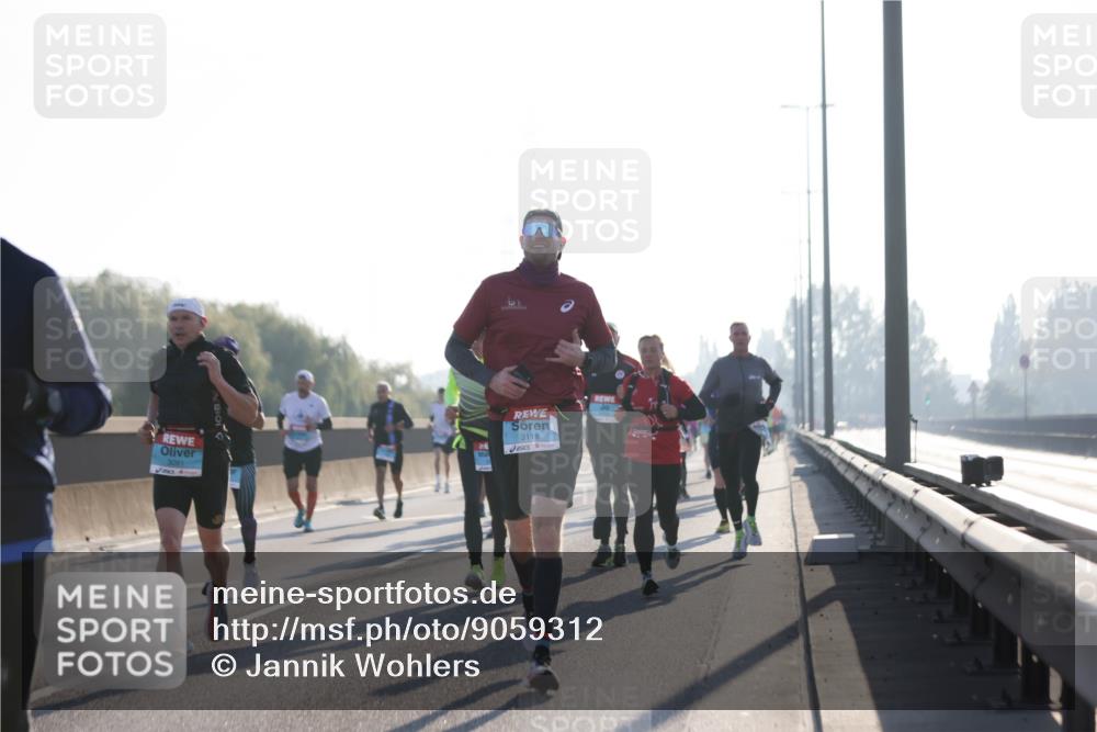 03.10.2025 - Köhlbrandbrückenlauf Jannik Wohlers http://msf.ph/oto/9059312 03.10.2025 09:14:20 Position 3 3091, 3118 meine-sportfotos.de
