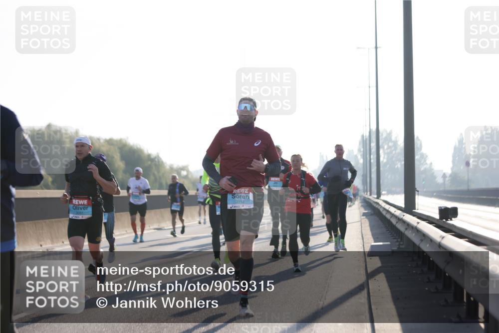 03.10.2025 - Köhlbrandbrückenlauf Jannik Wohlers http://msf.ph/oto/9059315 03.10.2025 09:14:20 Position 3 3091, 3118 meine-sportfotos.de