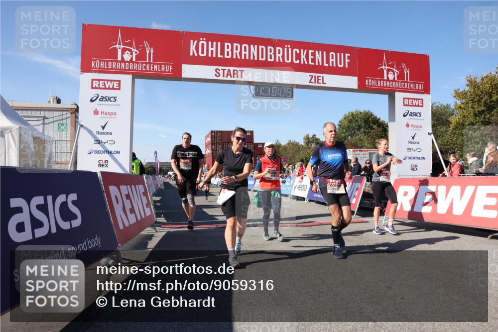 03.10.2025 - Köhlbrandbrückenlauf Lena Gebhardt http://msf.ph/oto/9059316 03.10.2025 13:10:09 Ziel 4196, 4343, 4573, 4683, 4730, 4787, 4822, 4929, 5977, 6083, 6111, 6428, 6432, 6764, 6813 meine-sportfotos.de