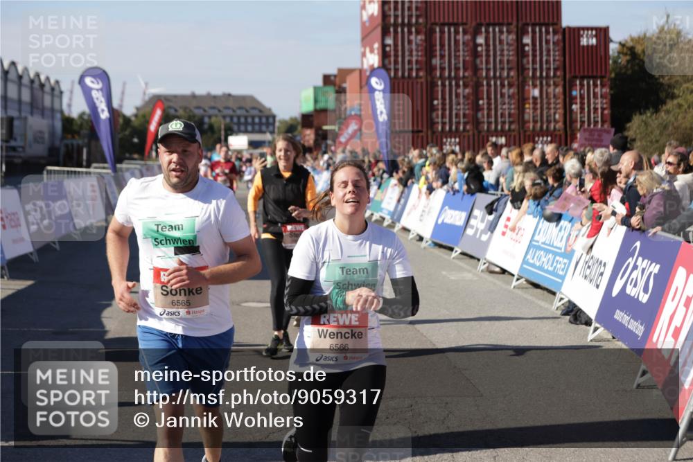 03.10.2025 - Köhlbrandbrückenlauf Jannik Wohlers http://msf.ph/oto/9059317 03.10.2025 13:12:19 Ziel 4266, 4305, 4369, 4470, 4474, 4656, 4908, 5062, 5644, 6098, 6121, 6185, 6565, 6566 meine-sportfotos.de