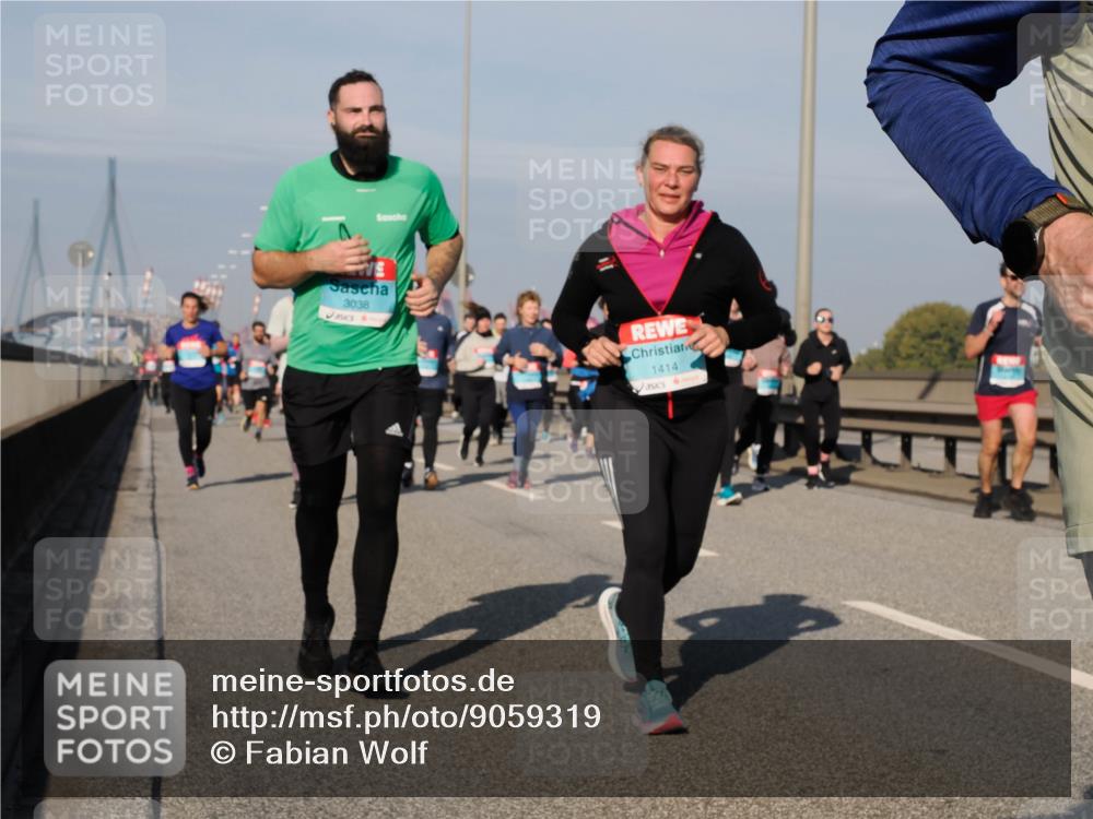 03.10.2025 - Köhlbrandbrückenlauf Fabian Wolf http://msf.ph/oto/9059319 03.10.2025 10:04:46 Position 3 3038, 1414 meine-sportfotos.de