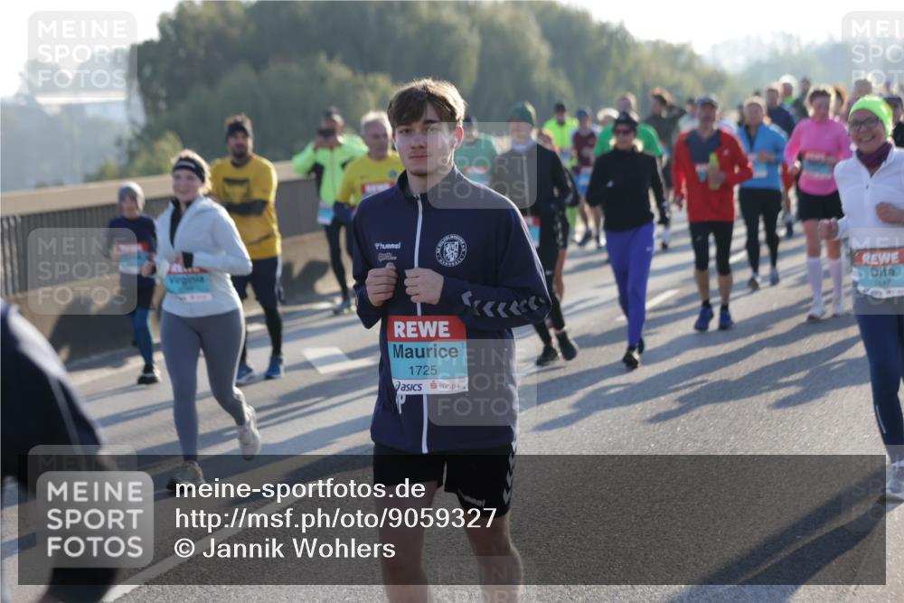 03.10.2025 - Köhlbrandbrückenlauf Jannik Wohlers http://msf.ph/oto/9059327 03.10.2025 09:22:11 Position 3 1725, 1847 meine-sportfotos.de