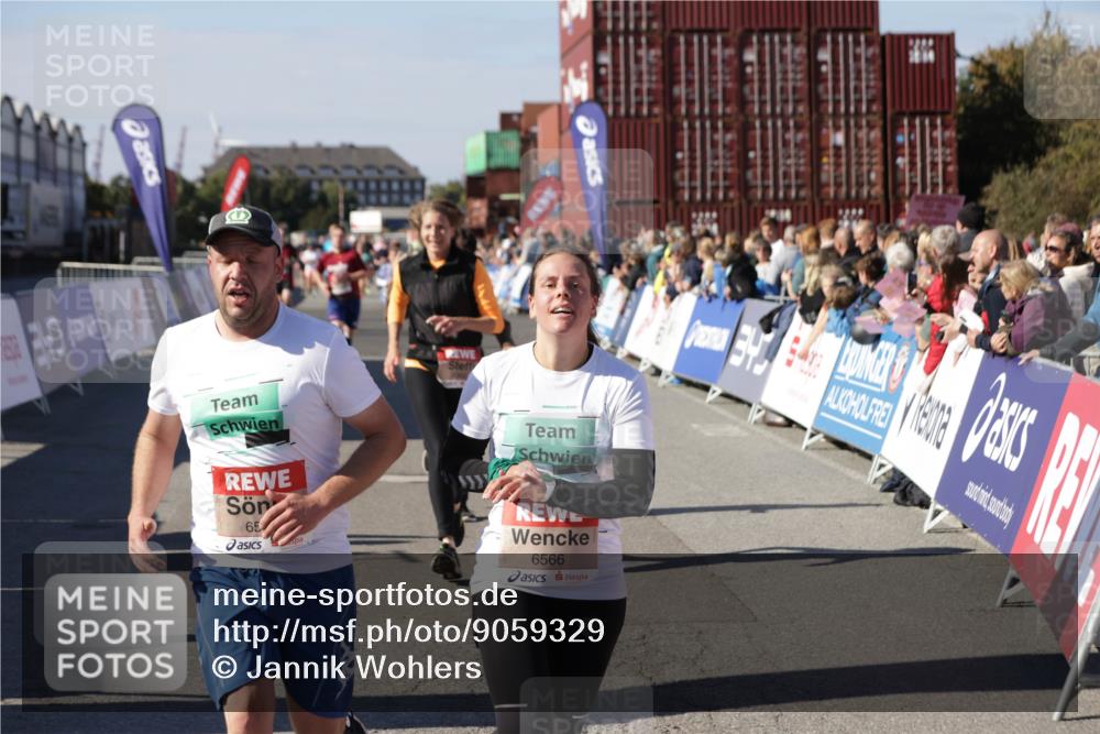 03.10.2025 - Köhlbrandbrückenlauf Jannik Wohlers http://msf.ph/oto/9059329 03.10.2025 13:12:19 Ziel 4266, 4305, 4369, 4470, 4474, 4656, 4908, 5062, 5644, 6098, 6121, 6185, 6565, 6566 meine-sportfotos.de