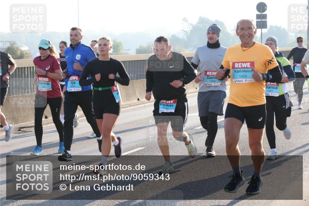 03.10.2025 - Köhlbrandbrückenlauf Lena Gebhardt http://msf.ph/oto/9059343 03.10.2025 09:18:47 Position 1 1384, 2944, 1149, 1378, 1428, 1377 meine-sportfotos.de