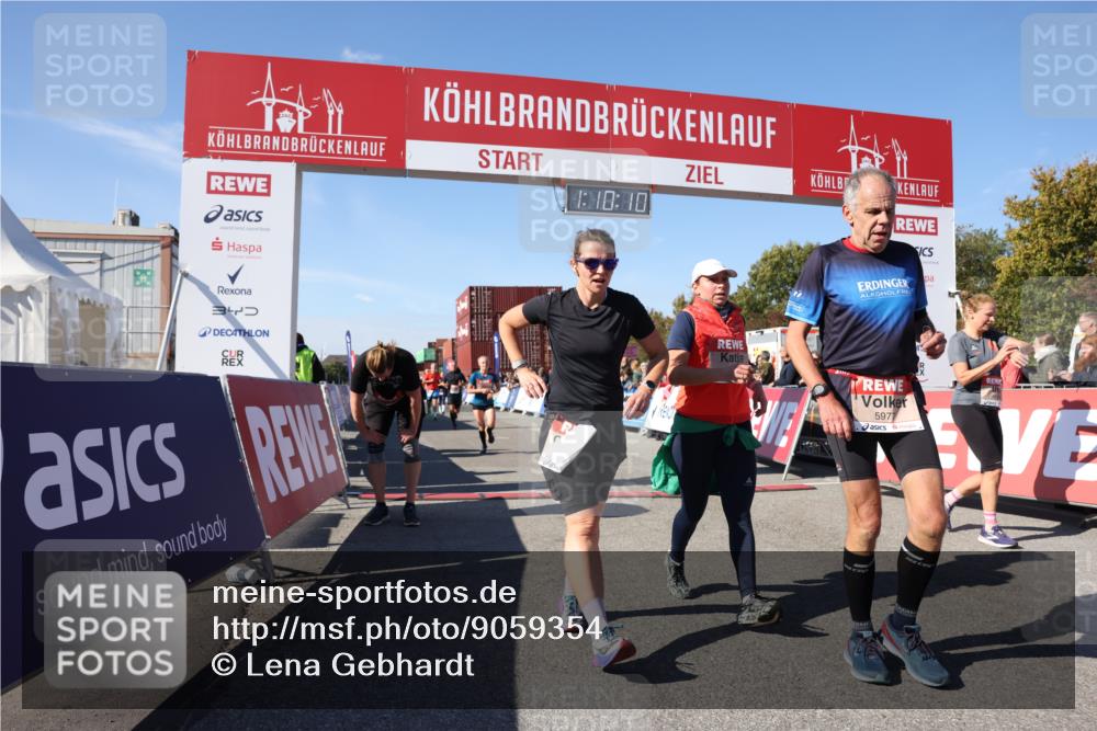03.10.2025 - Köhlbrandbrückenlauf Lena Gebhardt http://msf.ph/oto/9059354 03.10.2025 13:10:10 Ziel 4196, 4343, 4573, 4683, 4730, 4787, 4822, 4929, 5029, 5977, 6083, 6111, 6428, 6432, 6764, 6813 meine-sportfotos.de