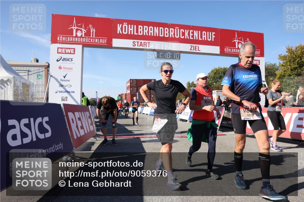 03.10.2025 - Köhlbrandbrückenlauf Lena Gebhardt http://msf.ph/oto/9059376 03.10.2025 13:10:10 Ziel 4196, 4343, 4573, 4683, 4730, 4787, 4822, 4929, 5029, 5977, 6083, 6111, 6428, 6432, 6764, 6813 meine-sportfotos.de