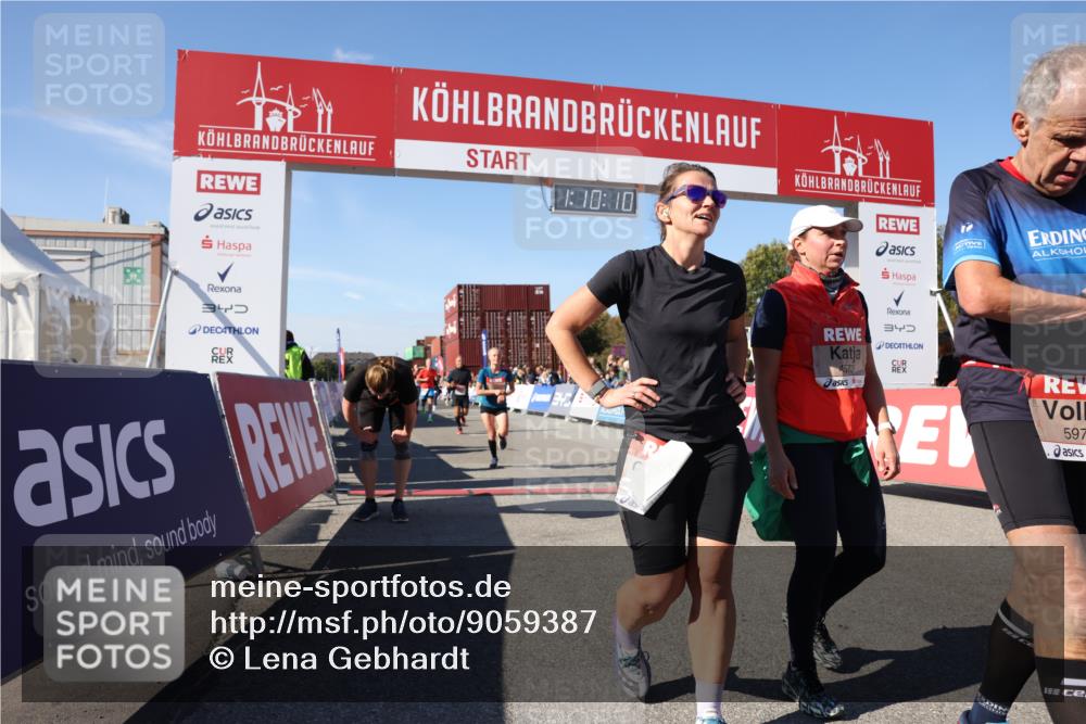 03.10.2025 - Köhlbrandbrückenlauf Lena Gebhardt http://msf.ph/oto/9059387 03.10.2025 13:10:11 Ziel 4196, 4343, 4573, 4683, 4730, 4787, 4822, 4929, 5029, 5977, 6083, 6111, 6428, 6432, 6764, 6813 meine-sportfotos.de