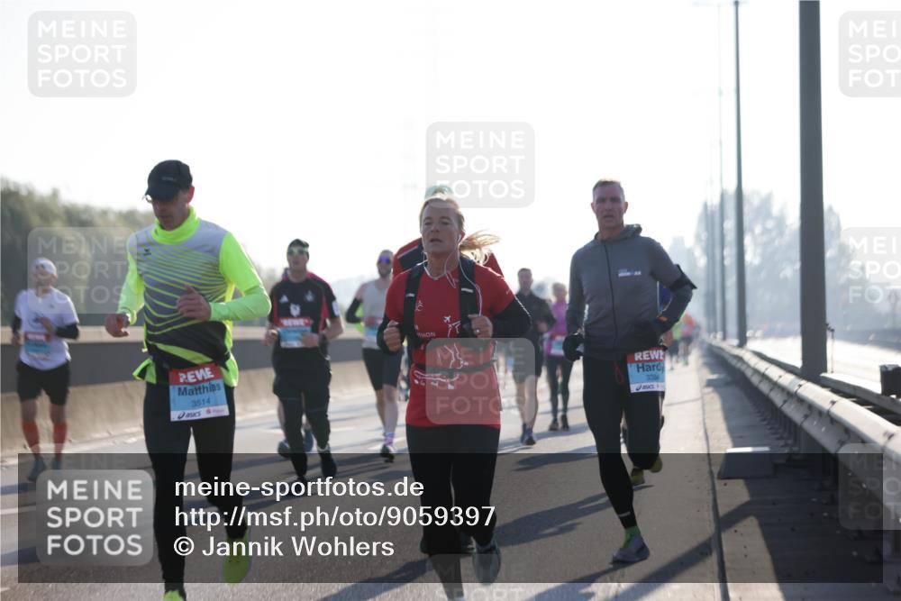 03.10.2025 - Köhlbrandbrückenlauf Jannik Wohlers http://msf.ph/oto/9059397 03.10.2025 09:14:22 Position 3 3514, 3354 meine-sportfotos.de