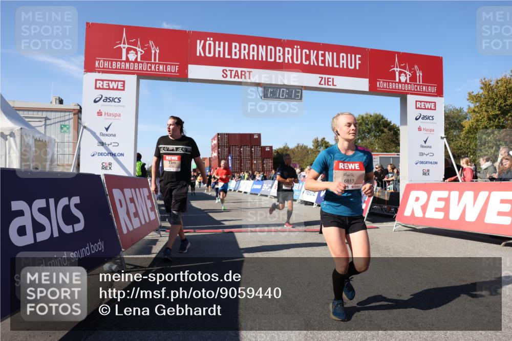 03.10.2025 - Köhlbrandbrückenlauf Lena Gebhardt http://msf.ph/oto/9059440 03.10.2025 13:10:13 Ziel 4147, 4196, 4343, 4364, 4573, 4683, 4730, 4822, 5029, 5977, 6111, 6428, 6432, 6587, 6764, 6813 meine-sportfotos.de