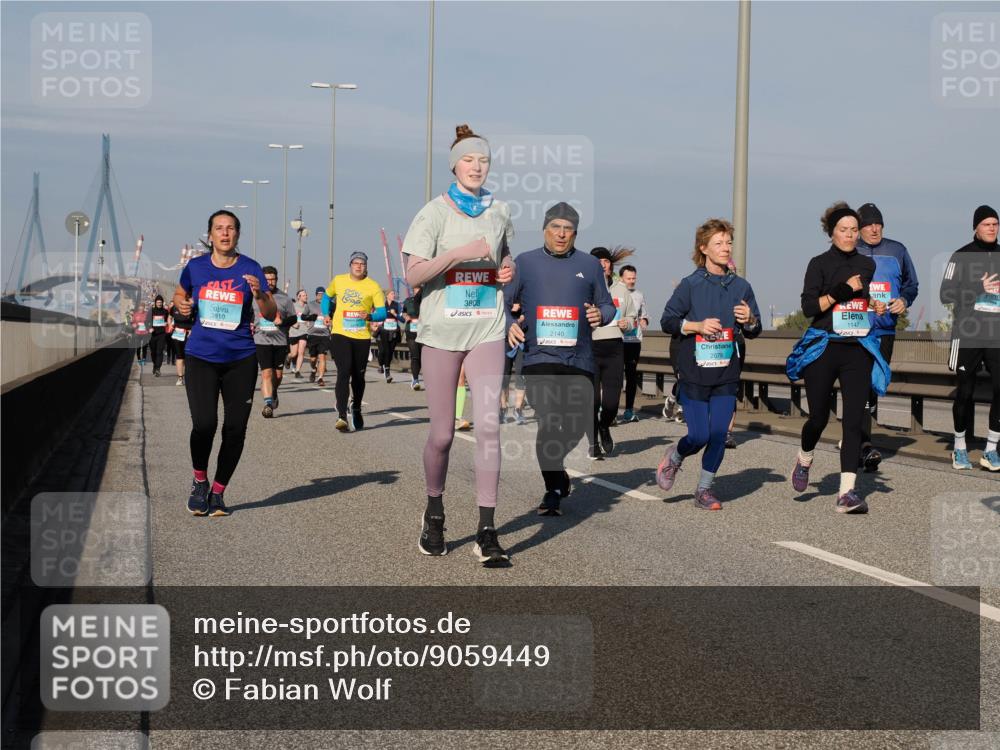 03.10.2025 - Köhlbrandbrückenlauf Fabian Wolf http://msf.ph/oto/9059449 03.10.2025 10:04:50 Position 3 3810, 3808, 2140, 2078, 1147 meine-sportfotos.de