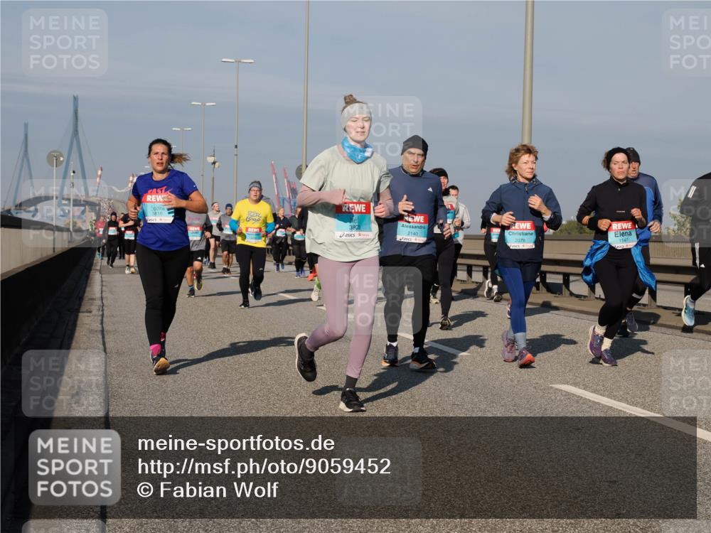 03.10.2025 - Köhlbrandbrückenlauf Fabian Wolf http://msf.ph/oto/9059452 03.10.2025 10:04:50 Position 3 3810, 3808, 2140, 2078, 1147 meine-sportfotos.de