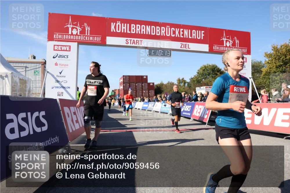 03.10.2025 - Köhlbrandbrückenlauf Lena Gebhardt http://msf.ph/oto/9059456 03.10.2025 13:10:14 Ziel 4147, 4196, 4343, 4364, 4573, 4683, 4730, 4822, 5029, 5977, 6111, 6428, 6432, 6587, 6813 meine-sportfotos.de