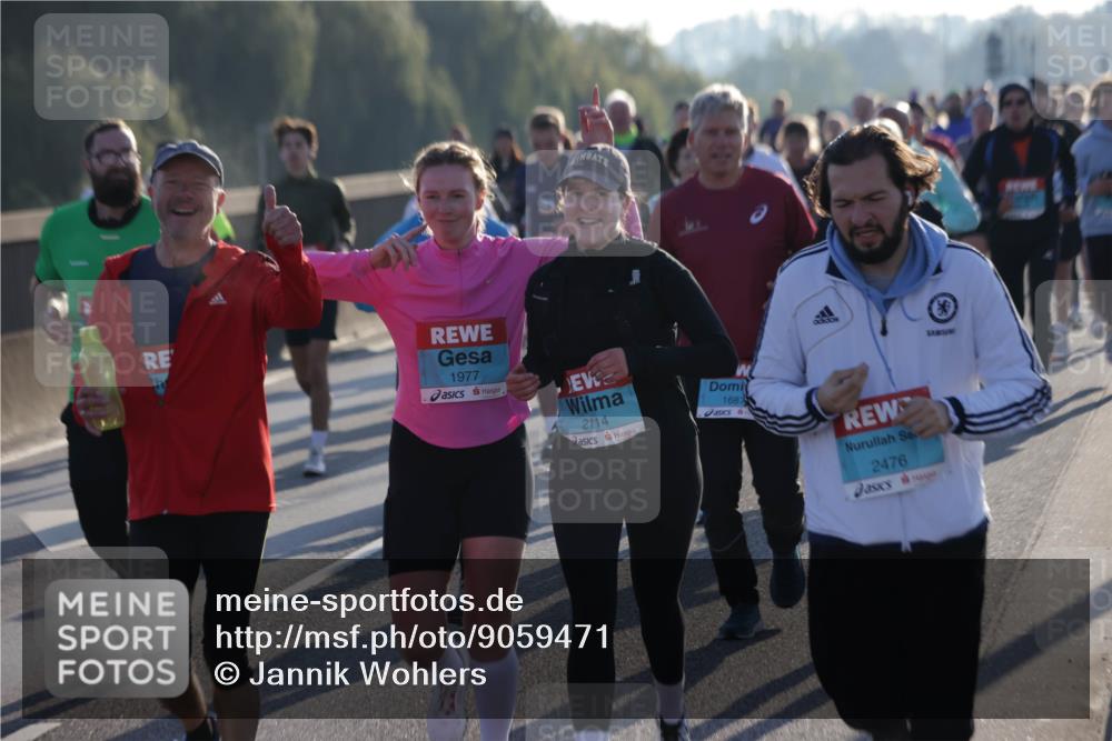 03.10.2025 - Köhlbrandbrückenlauf Jannik Wohlers http://msf.ph/oto/9059471 03.10.2025 09:22:15 Position 3 1977, 2114, 1687, 2476 meine-sportfotos.de