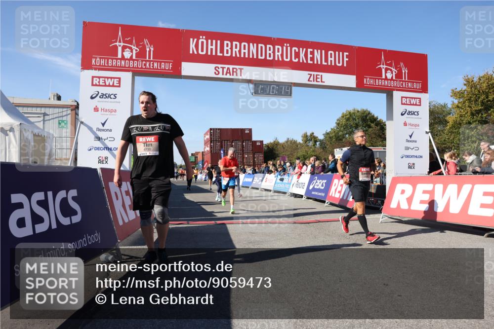 03.10.2025 - Köhlbrandbrückenlauf Lena Gebhardt http://msf.ph/oto/9059473 03.10.2025 13:10:14 Ziel 4147, 4196, 4343, 4364, 4573, 4683, 4730, 4822, 5029, 5977, 6111, 6428, 6432, 6587, 6813 meine-sportfotos.de