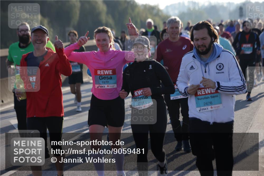 03.10.2025 - Köhlbrandbrückenlauf Jannik Wohlers http://msf.ph/oto/9059481 03.10.2025 09:22:15 Position 3 1977, 2114, 168, 2476 meine-sportfotos.de