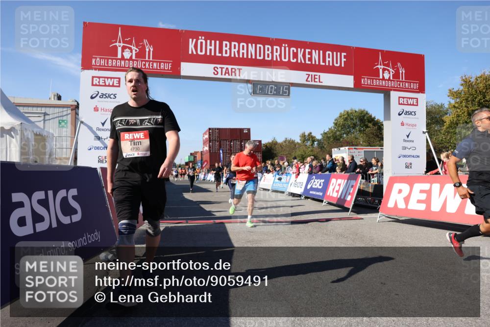 03.10.2025 - Köhlbrandbrückenlauf Lena Gebhardt http://msf.ph/oto/9059491 03.10.2025 13:10:15 Ziel 4147, 4196, 4343, 4364, 4573, 4683, 4730, 4822, 5029, 5977, 6111, 6428, 6432, 6587, 6813 meine-sportfotos.de