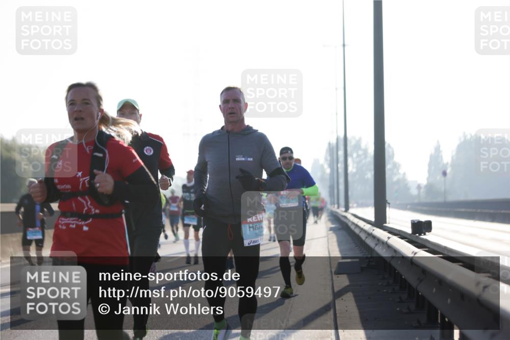 03.10.2025 - Köhlbrandbrückenlauf Jannik Wohlers http://msf.ph/oto/9059497 03.10.2025 09:14:23 Position 3 3354 meine-sportfotos.de