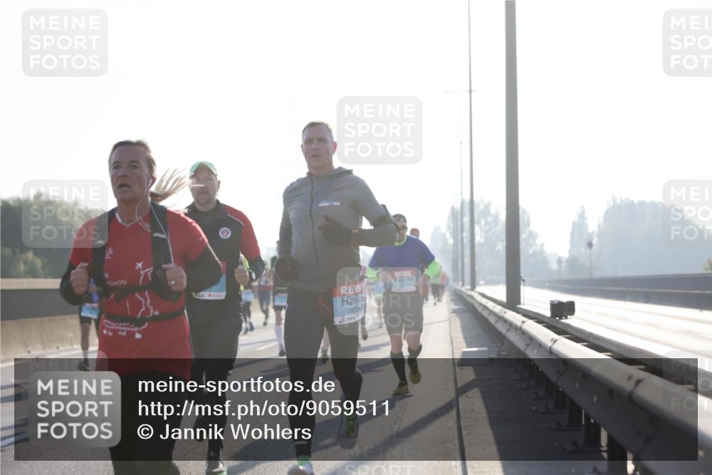 03.10.2025 - Köhlbrandbrückenlauf Jannik Wohlers http://msf.ph/oto/9059511 03.10.2025 09:14:24 Position 3 3354 meine-sportfotos.de
