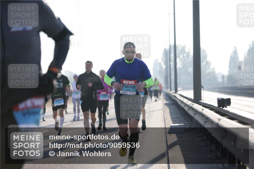03.10.2025 - Köhlbrandbrückenlauf Jannik Wohlers http://msf.ph/oto/9059536 03.10.2025 09:14:25 Position 3 1132 meine-sportfotos.de
