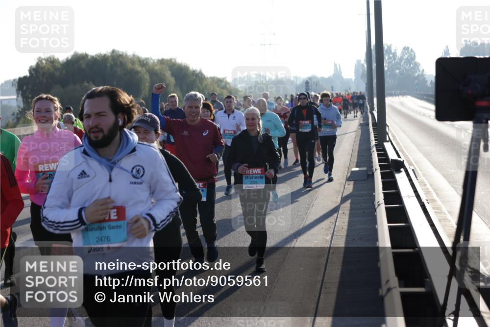 03.10.2025 - Köhlbrandbrückenlauf Jannik Wohlers http://msf.ph/oto/9059561 03.10.2025 09:22:17 Position 3 2435, 2476 meine-sportfotos.de