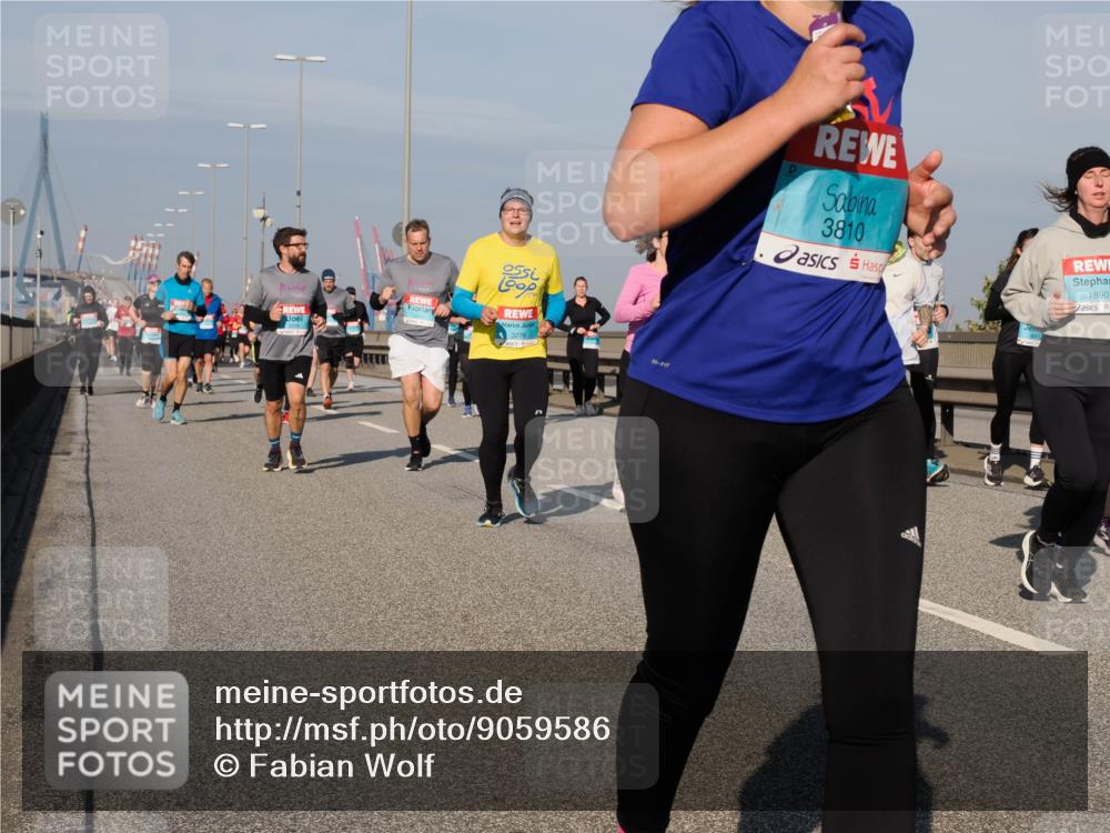 03.10.2025 - Köhlbrandbrückenlauf Fabian Wolf http://msf.ph/oto/9059586 03.10.2025 10:04:53 Position 3 3279, 3810, 1890 meine-sportfotos.de