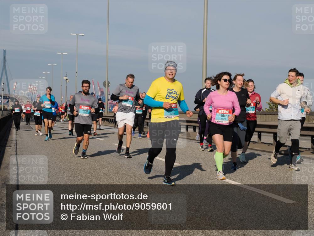 03.10.2025 - Köhlbrandbrückenlauf Fabian Wolf http://msf.ph/oto/9059601 03.10.2025 10:04:54 Position 3 3279, 1629, 2028 meine-sportfotos.de