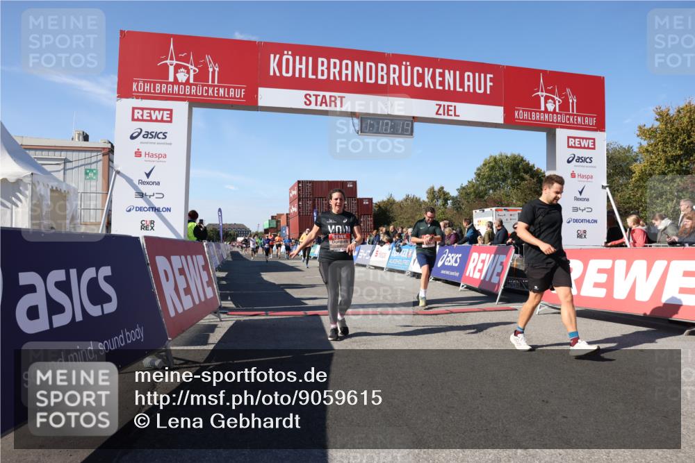 03.10.2025 - Köhlbrandbrückenlauf Lena Gebhardt http://msf.ph/oto/9059615 03.10.2025 13:10:20 Ziel 4147, 4343, 4364, 4479, 4683, 4710, 4711, 4774, 4822, 5029, 6587, 6781, 6813 meine-sportfotos.de