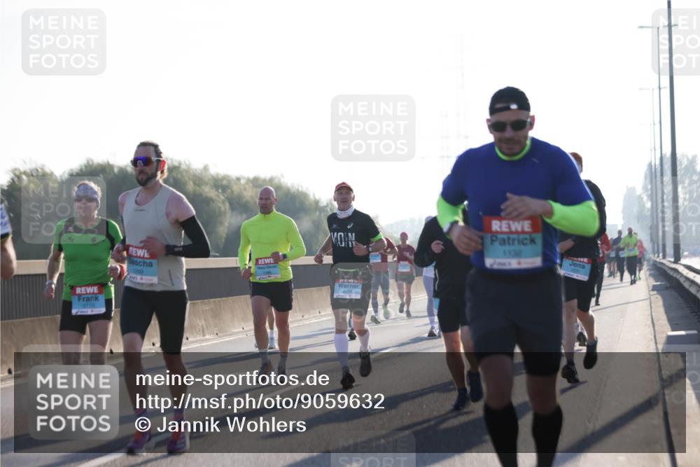 03.10.2025 - Köhlbrandbrückenlauf Jannik Wohlers http://msf.ph/oto/9059632 03.10.2025 09:14:26 Position 3 12818, 2710, 1132 meine-sportfotos.de