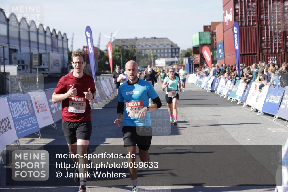 03.10.2025 - Köhlbrandbrückenlauf Jannik Wohlers http://msf.ph/oto/9059633 03.10.2025 13:12:29 Ziel 4189, 4266, 4638, 4700, 4745, 4864, 4873, 4908, 4973, 5062 meine-sportfotos.de