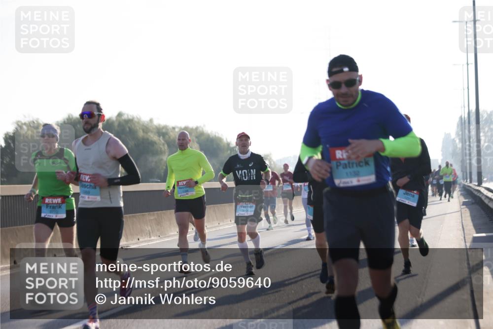 03.10.2025 - Köhlbrandbrückenlauf Jannik Wohlers http://msf.ph/oto/9059640 03.10.2025 09:14:26 Position 3 1209, 1168, 1132, 2710, 3264 meine-sportfotos.de