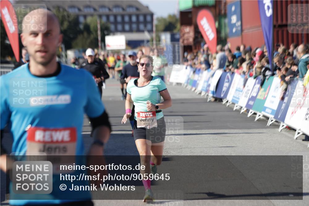 03.10.2025 - Köhlbrandbrückenlauf Jannik Wohlers http://msf.ph/oto/9059645 03.10.2025 13:12:30 Ziel 4189, 4266, 4609, 4638, 4700, 4745, 4864, 4873, 4908, 4973, 5062 meine-sportfotos.de
