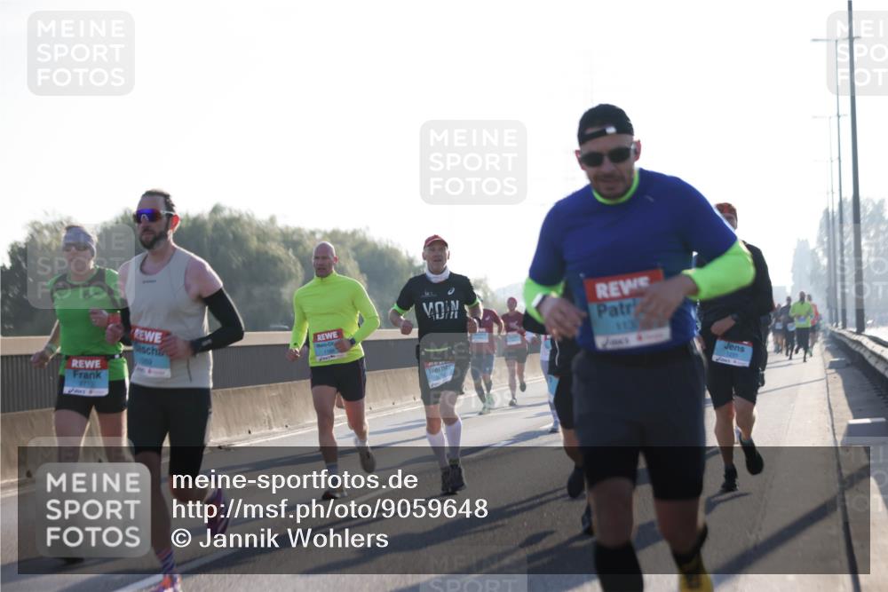 03.10.2025 - Köhlbrandbrückenlauf Jannik Wohlers http://msf.ph/oto/9059648 03.10.2025 09:14:26 Position 3 2710, 113, 1231 meine-sportfotos.de