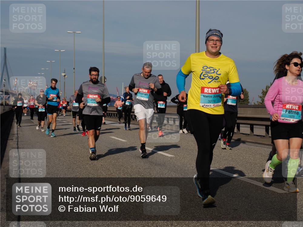 03.10.2025 - Köhlbrandbrückenlauf Fabian Wolf http://msf.ph/oto/9059649 03.10.2025 10:04:55 Position 3 3024, 2924, 3279, 1629 meine-sportfotos.de