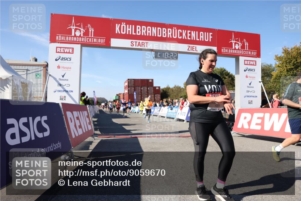 03.10.2025 - Köhlbrandbrückenlauf Lena Gebhardt http://msf.ph/oto/9059670 03.10.2025 13:10:22 Ziel 4147, 4343, 4364, 4479, 4683, 4710, 4711, 4774, 4822, 5029, 6294, 6587, 6781, 6782 meine-sportfotos.de