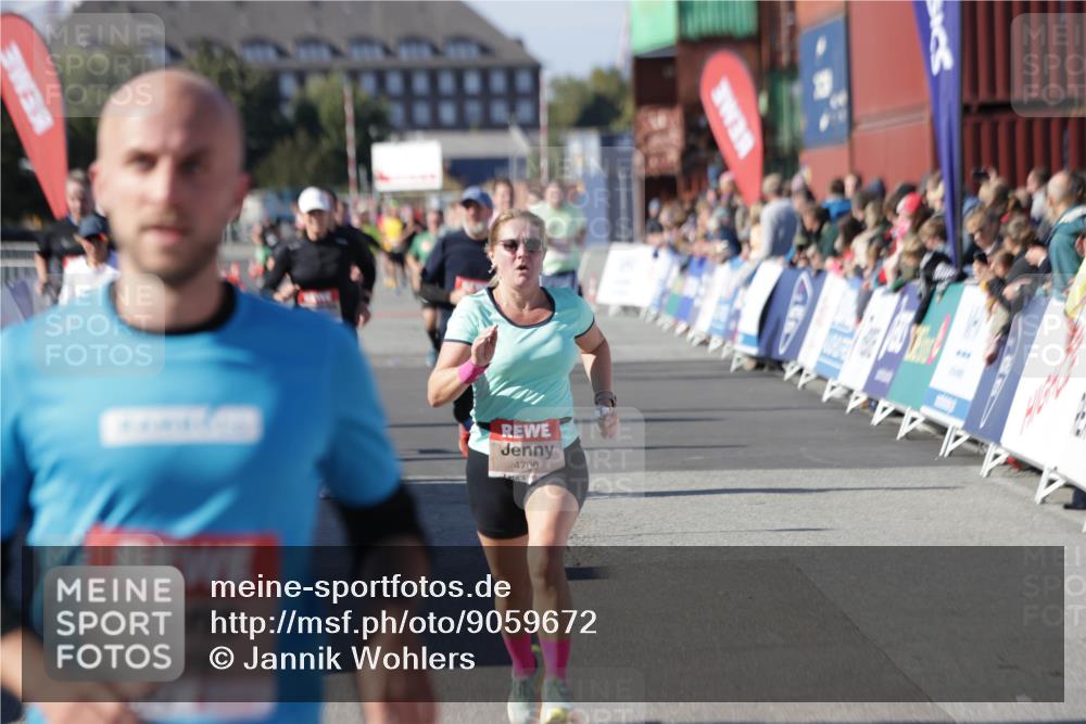 03.10.2025 - Köhlbrandbrückenlauf Jannik Wohlers http://msf.ph/oto/9059672 03.10.2025 13:12:30 Ziel 4189, 4266, 4609, 4638, 4700, 4745, 4864, 4873, 4908, 4973, 5062 meine-sportfotos.de