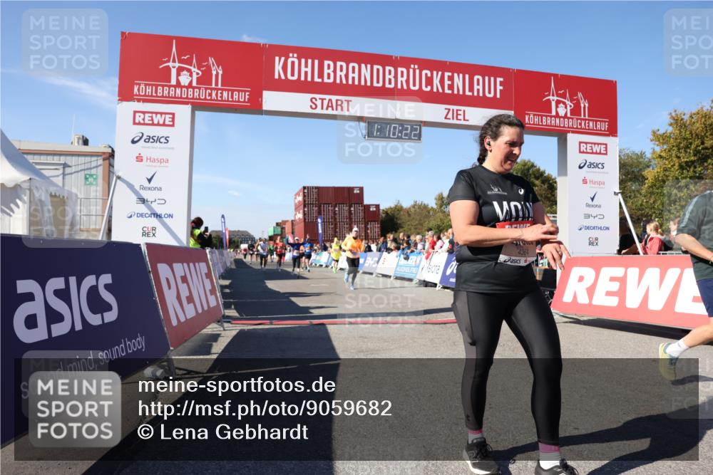 03.10.2025 - Köhlbrandbrückenlauf Lena Gebhardt http://msf.ph/oto/9059682 03.10.2025 13:10:22 Ziel 4147, 4343, 4364, 4479, 4683, 4710, 4711, 4774, 4822, 5029, 6294, 6587, 6781, 6782 meine-sportfotos.de
