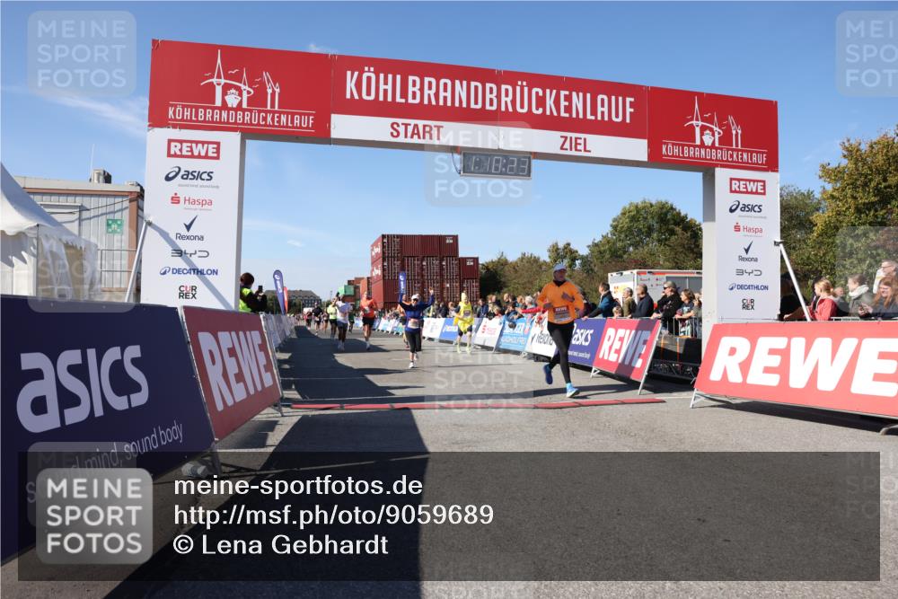 03.10.2025 - Köhlbrandbrückenlauf Lena Gebhardt http://msf.ph/oto/9059689 03.10.2025 13:10:24 Ziel 4147, 4364, 4429, 4479, 4683, 4710, 4711, 4774, 4822, 5029, 6294, 6587, 6781, 6782 meine-sportfotos.de