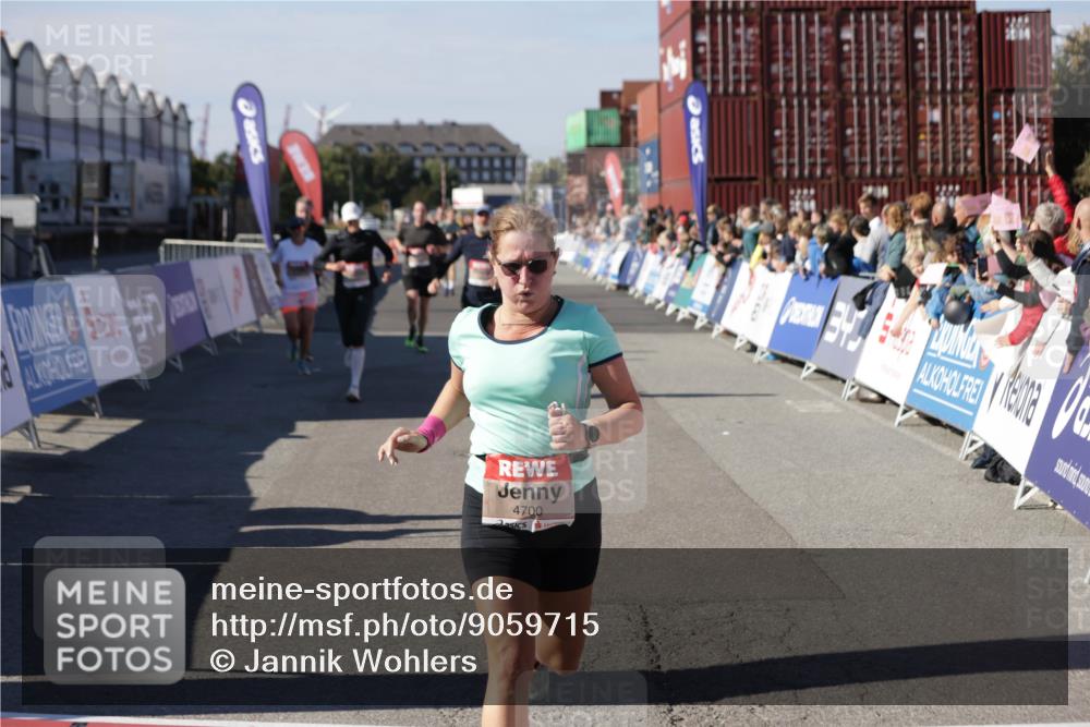 03.10.2025 - Köhlbrandbrückenlauf Jannik Wohlers http://msf.ph/oto/9059715 03.10.2025 13:12:32 Ziel 4189, 4609, 4638, 4700, 4745, 4858, 4864, 4873, 4908, 4973, 6466 meine-sportfotos.de