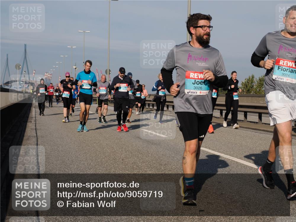 03.10.2025 - Köhlbrandbrückenlauf Fabian Wolf http://msf.ph/oto/9059719 03.10.2025 10:04:58 Position 3 3024, 3026 meine-sportfotos.de