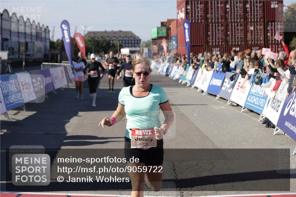 03.10.2025 - Köhlbrandbrückenlauf Jannik Wohlers http://msf.ph/oto/9059722 03.10.2025 13:12:32 Ziel 4189, 4609, 4638, 4700, 4745, 4858, 4864, 4873, 4908, 4973, 6466 meine-sportfotos.de