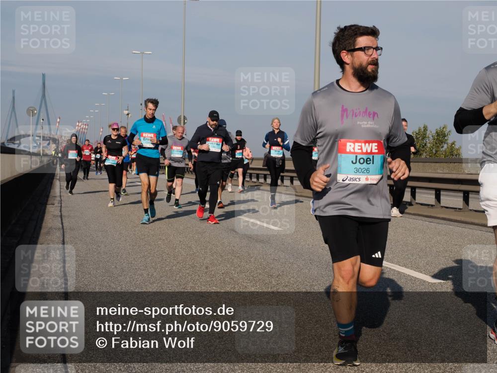 03.10.2025 - Köhlbrandbrückenlauf Fabian Wolf http://msf.ph/oto/9059729 03.10.2025 10:04:58 Position 3 3026 meine-sportfotos.de