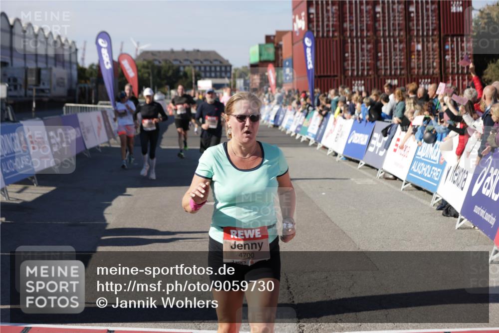 03.10.2025 - Köhlbrandbrückenlauf Jannik Wohlers http://msf.ph/oto/9059730 03.10.2025 13:12:32 Ziel 4189, 4609, 4638, 4700, 4745, 4858, 4864, 4873, 4908, 4973, 6466 meine-sportfotos.de