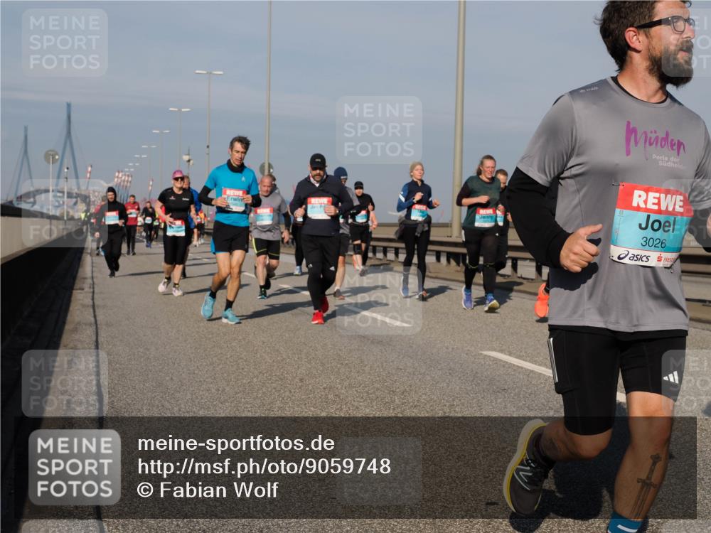 03.10.2025 - Köhlbrandbrückenlauf Fabian Wolf http://msf.ph/oto/9059748 03.10.2025 10:04:59 Position 3 3026 meine-sportfotos.de